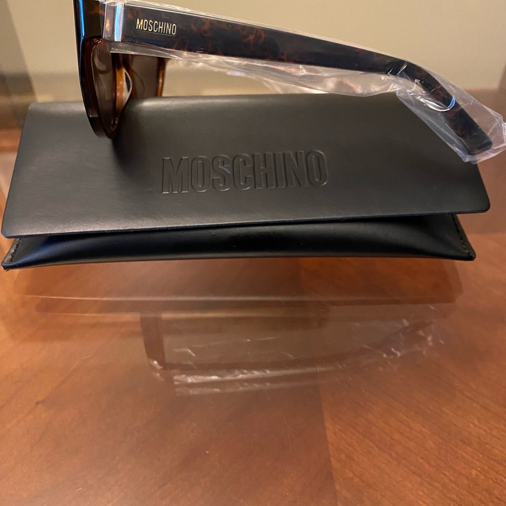 New Brown Moschino Women's 55mm Sunglasses - Picture 6 of 7